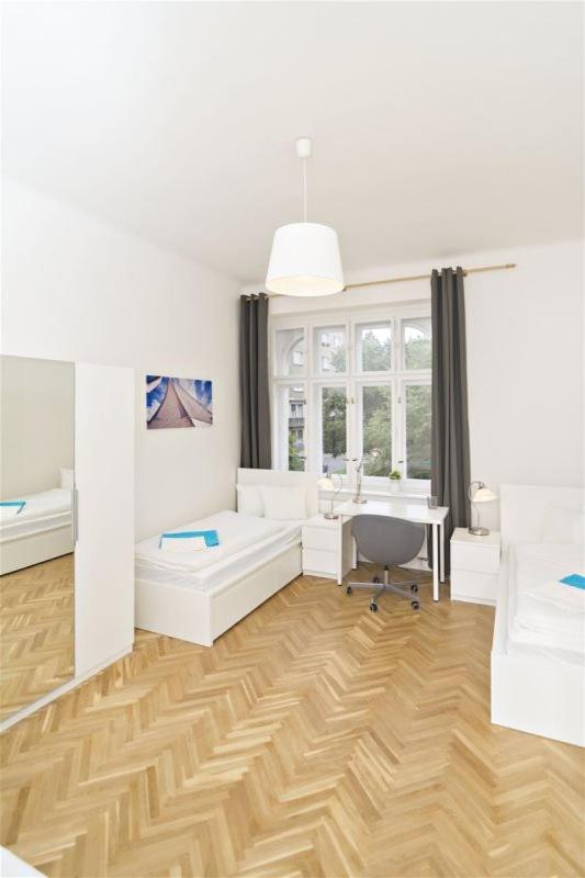 Apartments With 2 Bathrooms- 5 Minutes From Old Town - 102 M2 Prague Exterior photo
