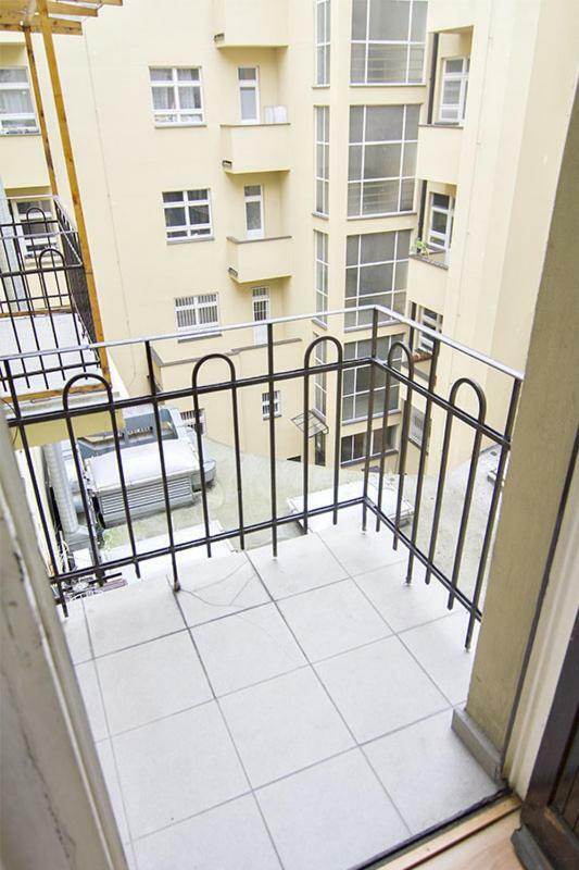 Apartments With 2 Bathrooms- 5 Minutes From Old Town - 102 M2 Prague Exterior photo